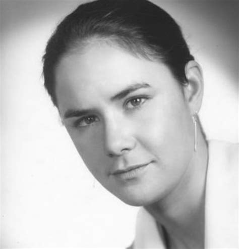 Toni Oppenheimer .